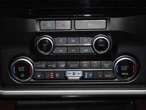 Used 2024 Ford Expedition Limited image 18