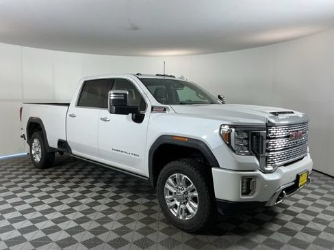 Used 2022 GMC Sierra 3500 Denali AWD/4WD image 3