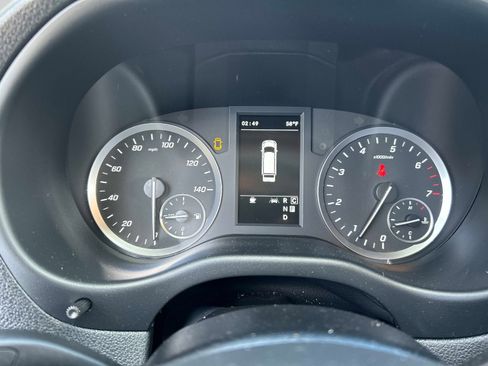 Used 2023 Mercedes-Benz Metris Passenger image 24