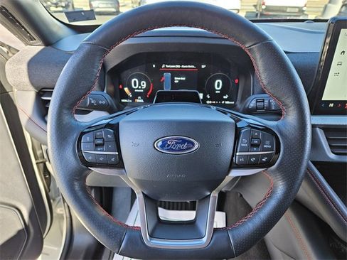 Used 2025 Ford Explorer ST-Line w/ ST-Line Street Pack image 26