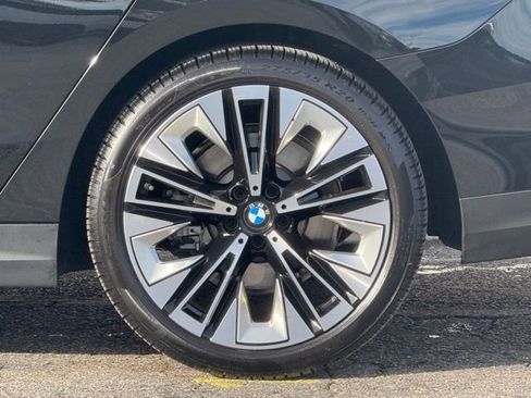 Certified 2025 BMW 530i xDrive 530i xDrive image 3