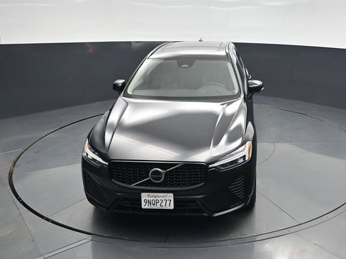 Used 2025 Volvo XC60 B5 Plus AWD/4WD image 37
