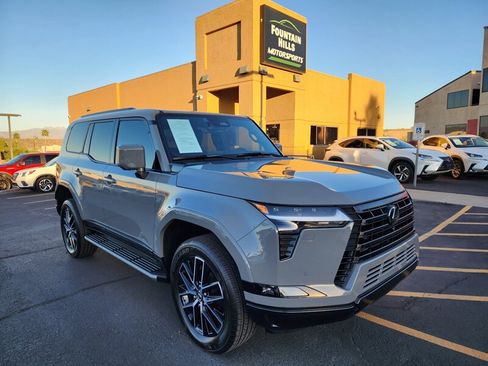 Used 2025 Lexus GX 550 w/ Accessory Package (2T) image 1