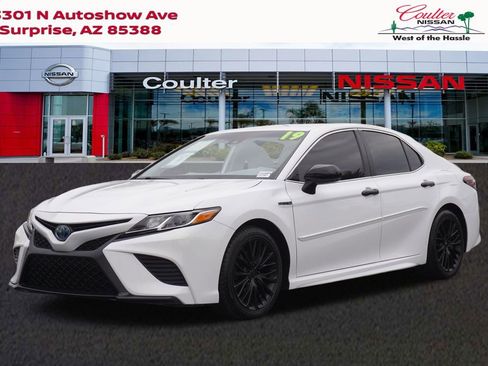 Used 2019 Toyota Camry SE image 1