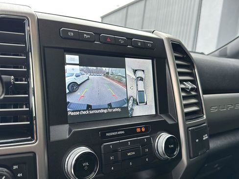 Used 2021 Ford F450 Platinum w/ FX4 Off-Road Package image 21