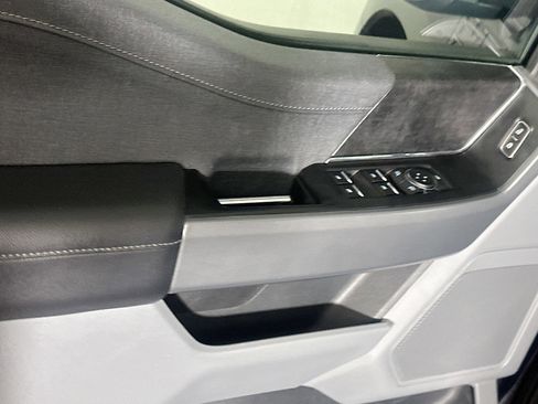 Used 2023 Ford F150 Lightning XLT image 15