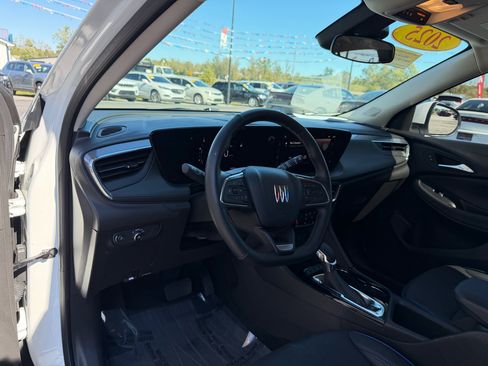 Used 2025 Buick Encore GX Sport Touring w/ Comfort Package image 13