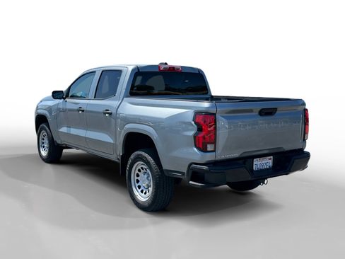 Used 2024 Chevrolet Colorado W/T RWD image 3