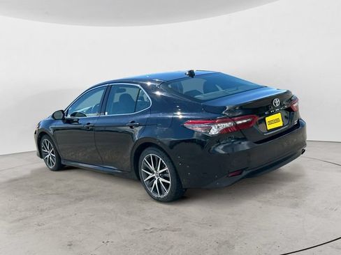 Used 2024 Toyota Camry XLE w/ Navigation Package AWD/4WD image 3