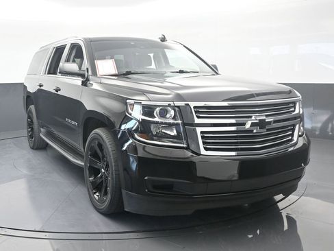 Used 2020 Chevrolet Suburban LT image 9