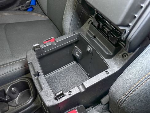 Certified 2024 Jeep Wrangler Sport S image 35