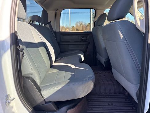 Used 2018 RAM 2500 Tradesman w/ Chrome Appearance Group image 10