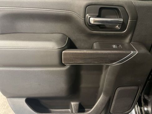 Used 2020 Chevrolet Silverado 2500 LTZ w/ LTZ Convenience Package image 48