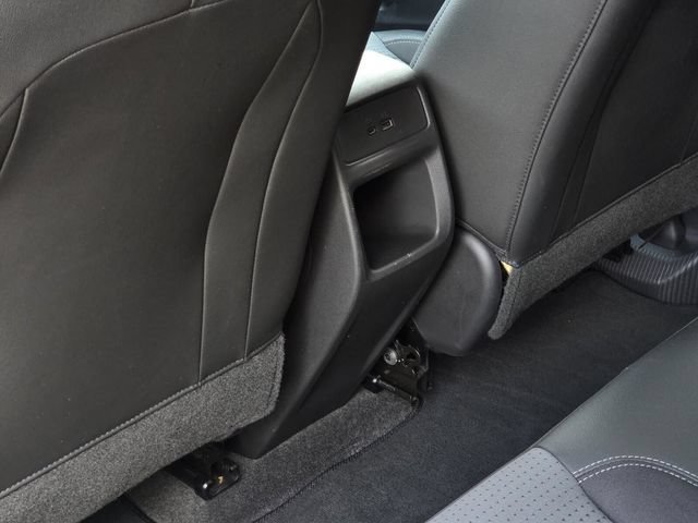 Used 2025 Chevrolet Trax LT FWD image 40