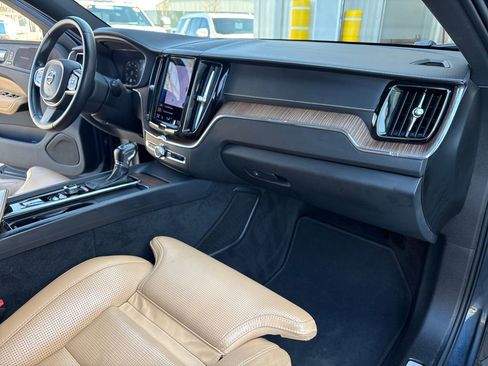 Used 2021 Volvo XC60 T5 Inscription w/ Advanced Package image 43