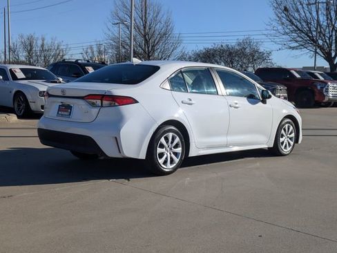 Used 2024 Toyota Corolla LE image 6
