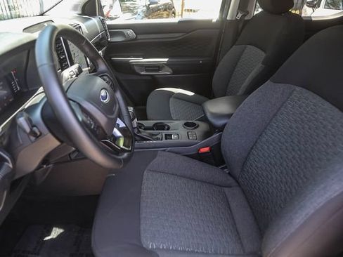 Used 2025 Ford Ranger XLT w/ Black Appearance Package RWD image 17