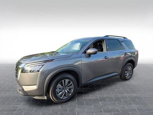 Used 2025 Nissan Pathfinder SV AWD/4WD image 3
