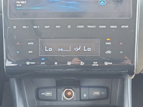 Certified 2023 Hyundai Tucson Limited AWD/4WD image 18