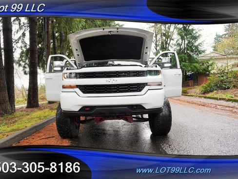 Used 2018 Chevrolet Silverado 1500 Custom w/ Custom Value Package image 25