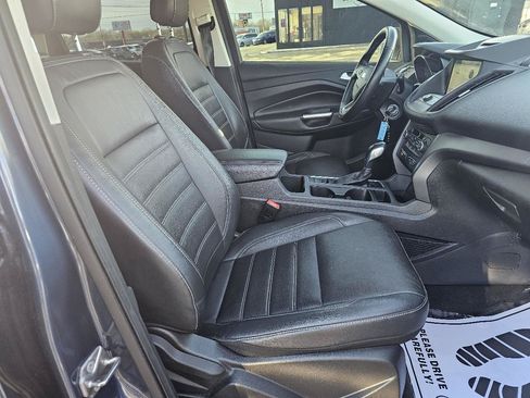 Used 2018 Ford Escape SEL AWD/4WD image 39