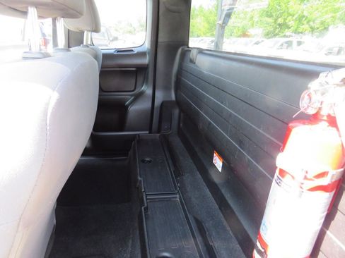 Used 2022 Toyota Tacoma SR AWD/4WD image 18