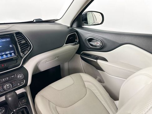 Used 2020 Jeep Cherokee Limited AWD/4WD image 29