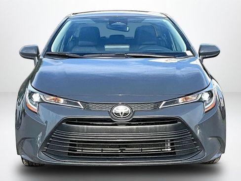 Used 2025 Toyota Corolla LE FWD image 2