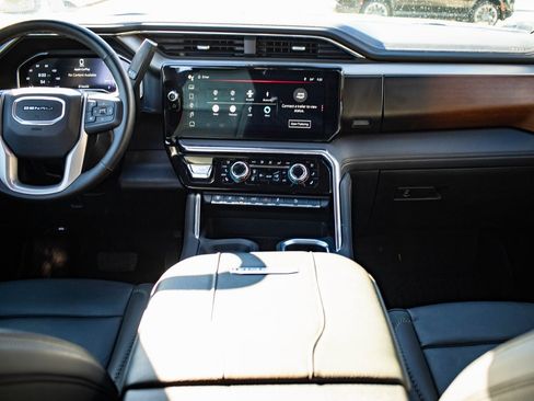 Used 2025 GMC Sierra 3500 Denali w/ Denali Reserve Package image 33