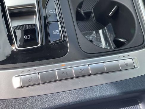 New 2026 Kia Carnival EX FWD image 38
