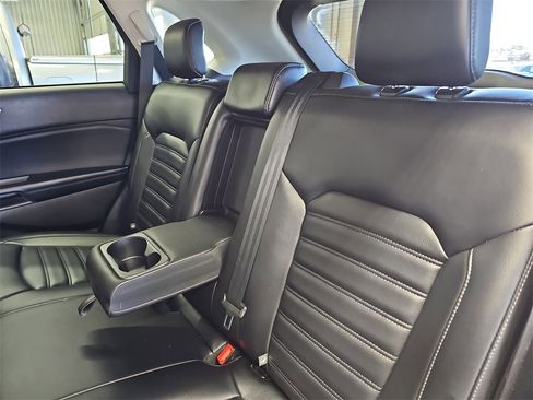 Used 2023 Ford Edge SEL image 13