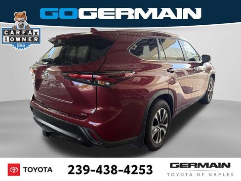 Used 2024 Toyota Highlander XLE FWD image 9