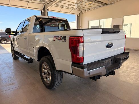 Used 2019 Ford F250 Lariat w/ Lariat Ultimate Package AWD/4WD image 3