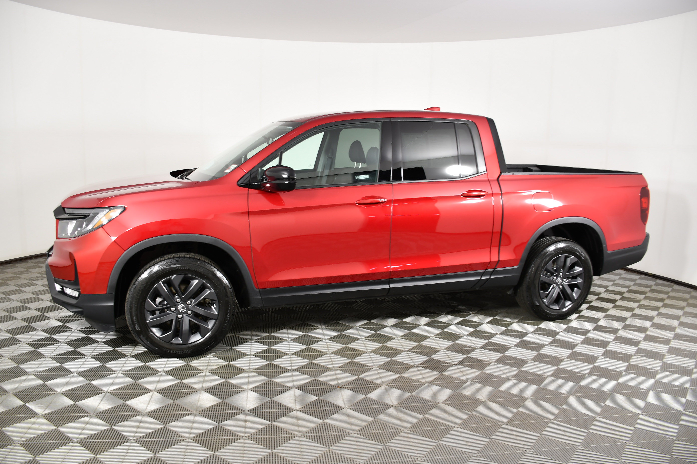 Certified 2023 Honda Ridgeline Sport image 9