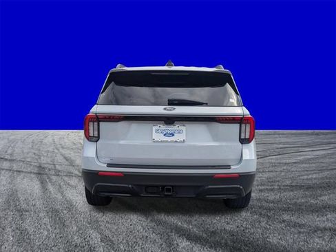 Certified 2026 Ford Explorer ST-Line w/ ST-Line Street Pack RWD image 5