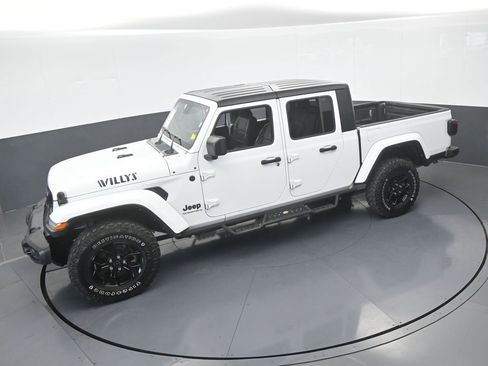 Used 2024 Jeep Gladiator Sport AWD/4WD image 41