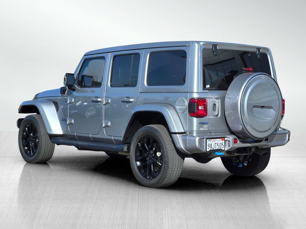 Used 2021 Jeep Wrangler Unlimited Sahara AWD/4WD image 6