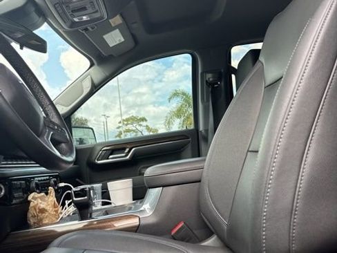 Used 2023 Chevrolet Silverado 1500 LT Trail Boss w/ LT Trail Boss Premium Package image 9