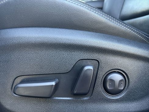 Used 2022 Kia Sportage EX w/ EX Technology Package image 13