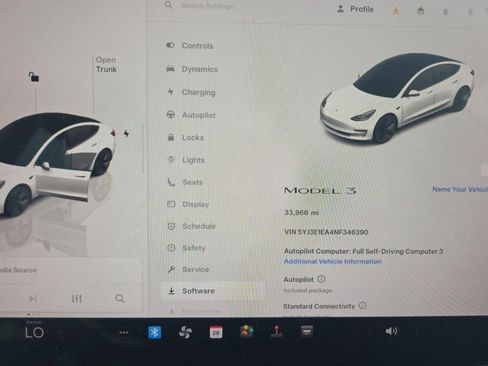 Used 2022 Tesla Model 3 Standard Range image 8