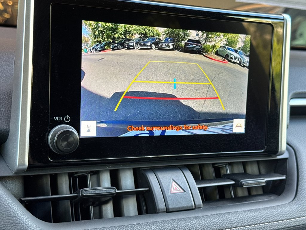 Used 2024 Toyota RAV4 XLE FWD image 25