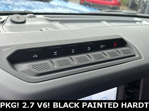 New 2025 Ford Bronco Badlands image 14