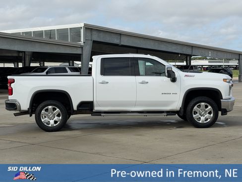 Used 2020 Chevrolet Silverado 2500 LTZ w/ LTZ Plus Package AWD/4WD image 3