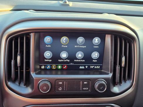 Used 2022 Chevrolet Colorado Z71 AWD/4WD image 15