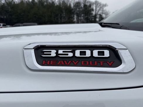 Used 2022 RAM 3500 Tradesman image 11