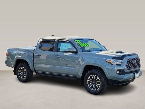 Used 2022 Toyota Tacoma TRD Sport w/ Technology Package image 1