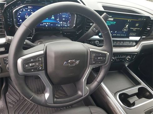 Certified 2025 Chevrolet Silverado 2500 LTZ w/ LTZ Plus Package image 18