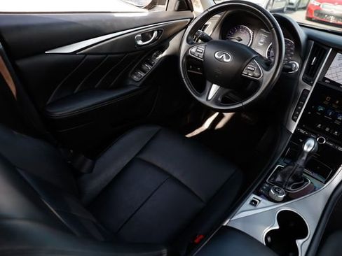 Used 2017 INFINITI Q50 Signature Edition w/ All Weather Package (L93) image 25