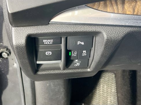 Used 2019 Acura MDX w/ Technology & Entertainment image 10