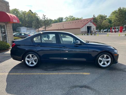 Used 2013 BMW 320i xDrive 320i xDrive Sedan 4D image 4